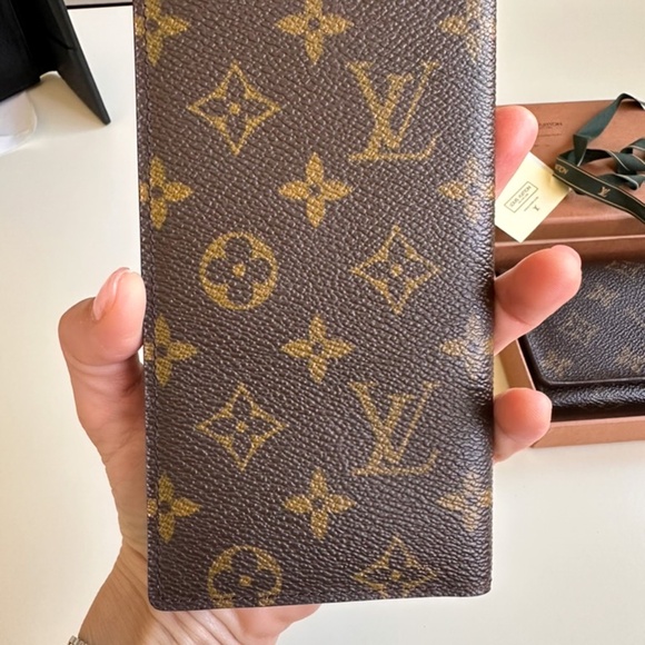 Louis Vuitton Monogran Checkbook Holder Case Wallet - Picture 3 of 8